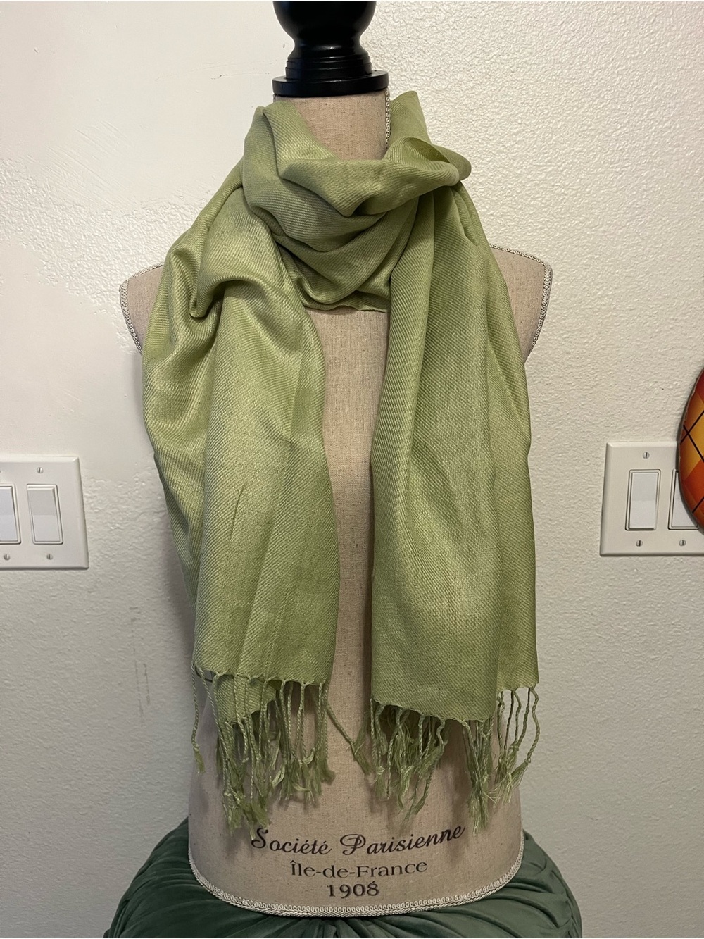 Pashmina 100% Silk • Light Green Women's Scarf - Elegant Lightweight Wrap
